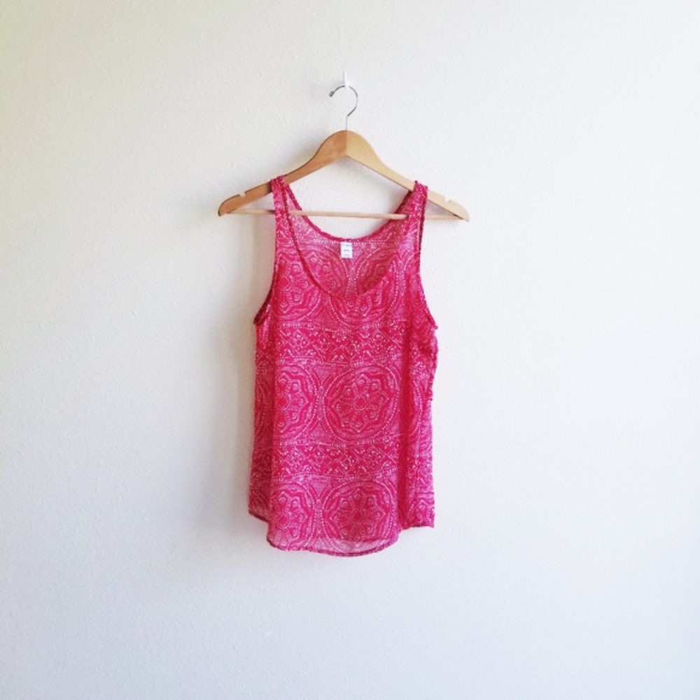 OLD NAVY Red Sheer Pattern Tank, Size M